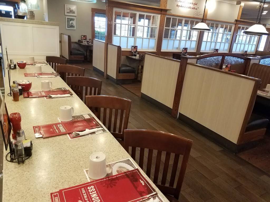 Bob Evans | restaurant | 10580 Pendleton Pike, Indianapolis, IN 46236, USA | 3178232610 OR +1 317-823-2610
