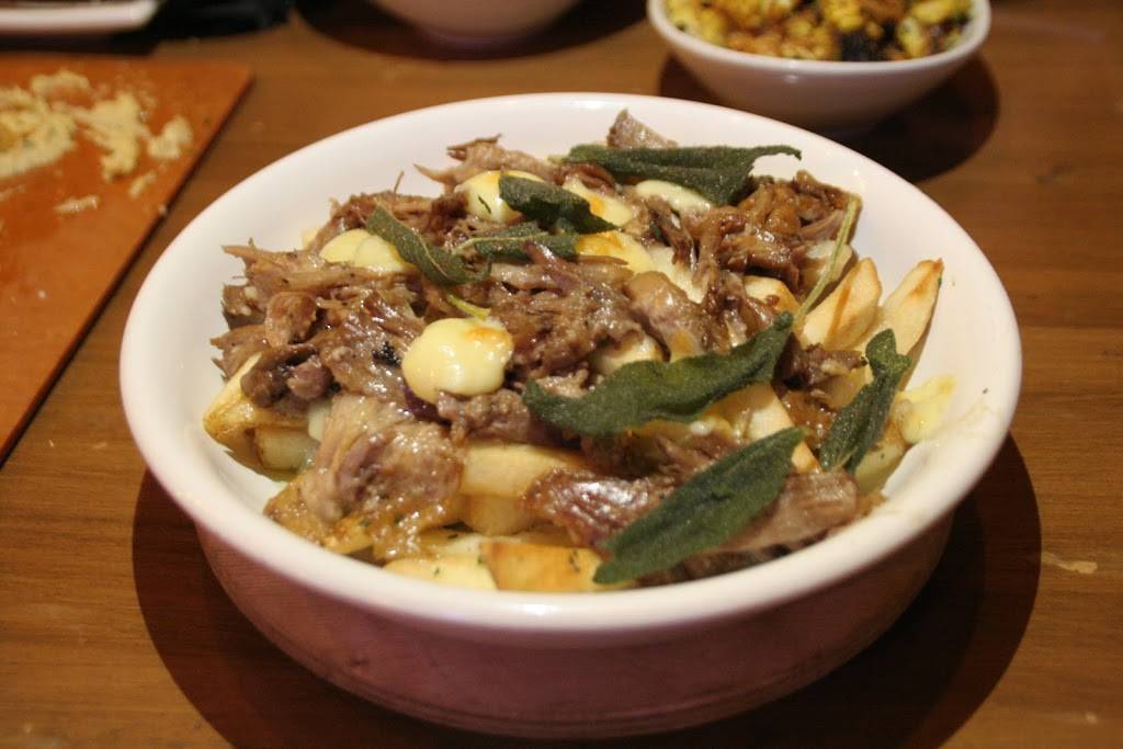 The Public House by Evans Brewing Co | restaurant | 138 W Commonwealth Ave, Fullerton, CA 92832, USA | 7148700039 OR +1 714-870-0039