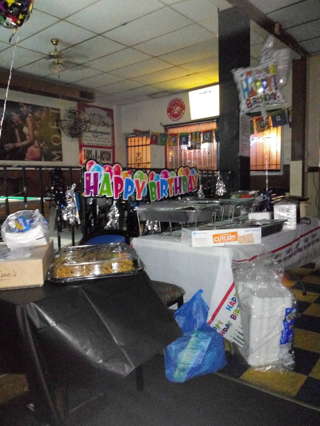 Bobs Bar & Grill | restaurant | 5709 Troost Ave, Kansas City, MO 64110, USA | 8165239111 OR +1 816-523-9111