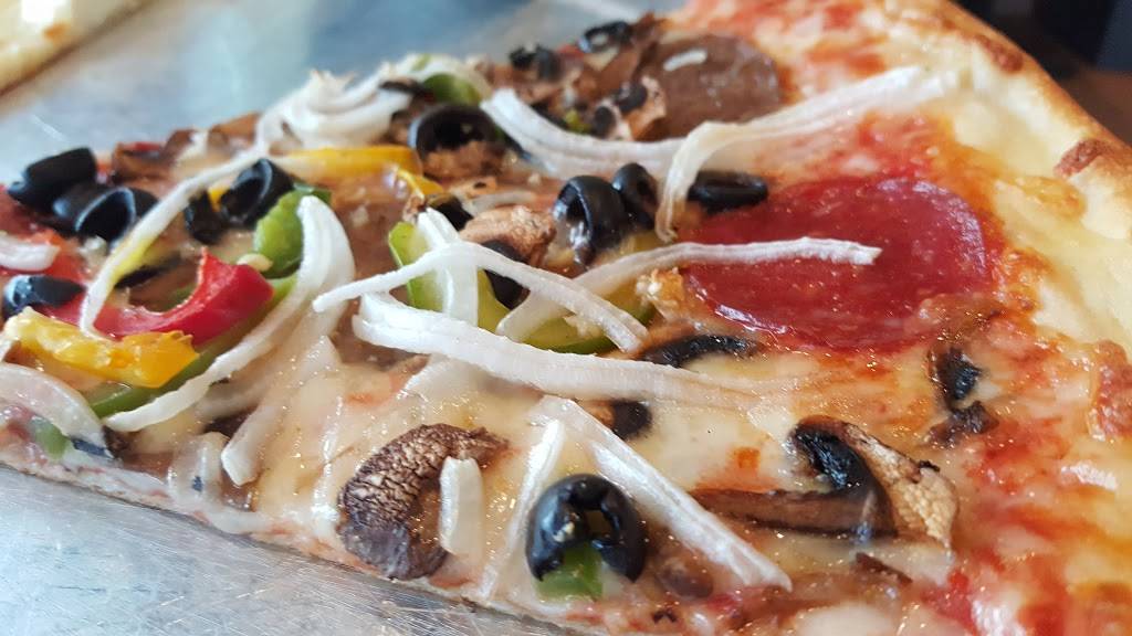 LaRoccos Pizzeria | restaurant | 113 S El Camino Real, San Clemente, CA 92672, USA | 9493668890 OR +1 949-366-8890