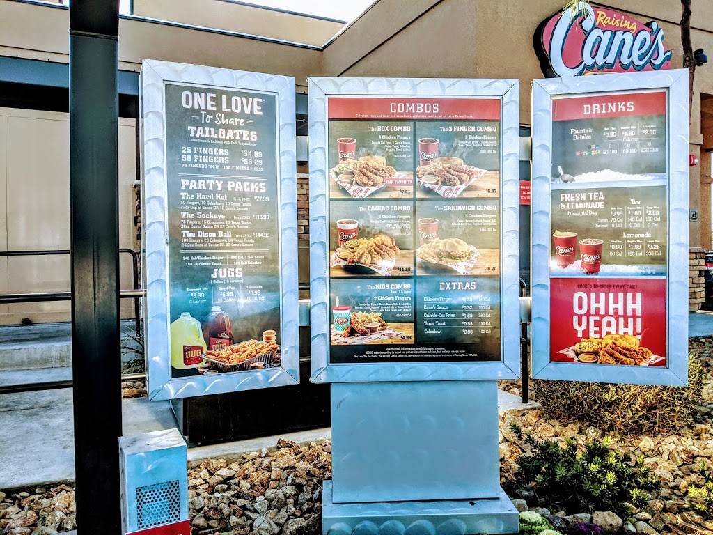 Raising Canes Chicken Fingers | meal takeaway | 110 N Stephanie St, Henderson, NV 89074, USA | 7029712388 OR +1 702-971-2388