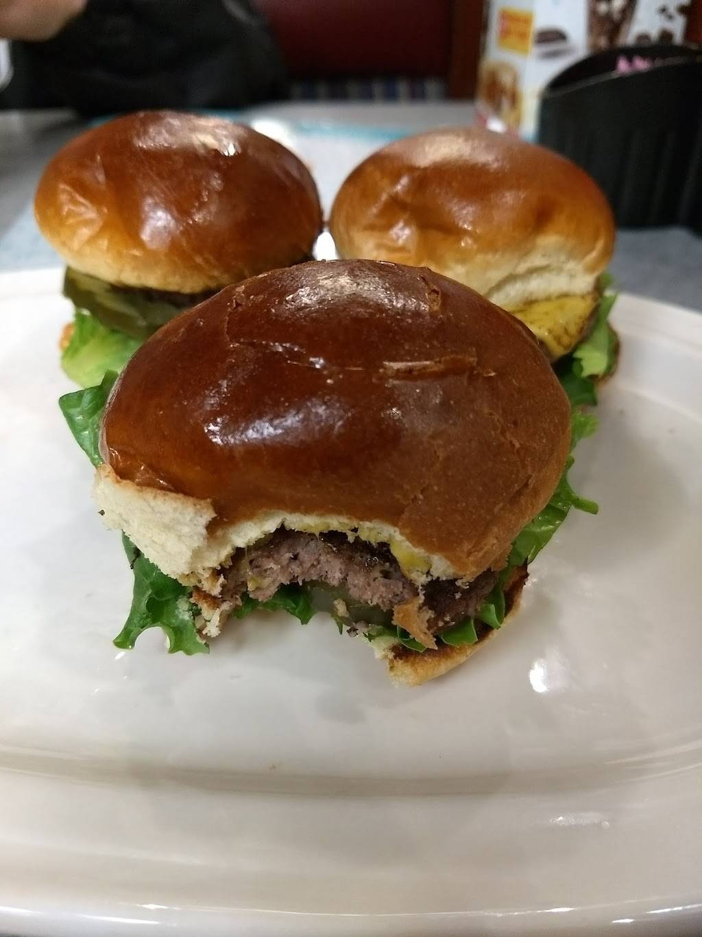 Friendlys | restaurant | 7134 Governor Ritchie Hwy, Glen Burnie, MD 21061, USA | 4107617362 OR +1 410-761-7362