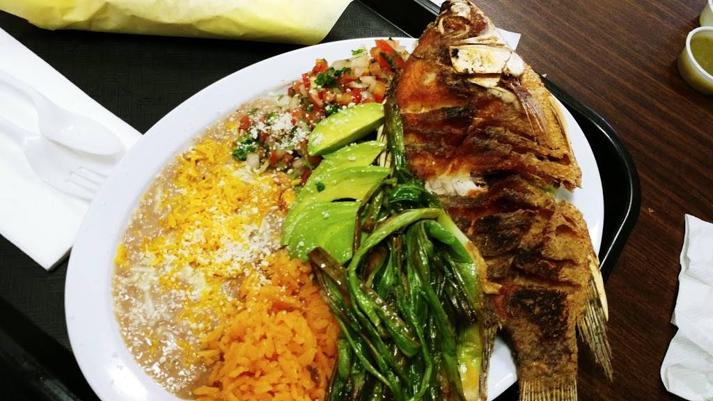 Burritos Santana | restaurant | 2721 Canyon Springs Pkwy UNIT 102, Riverside, CA 92507, USA | 9512333460 OR +1 951-233-3460