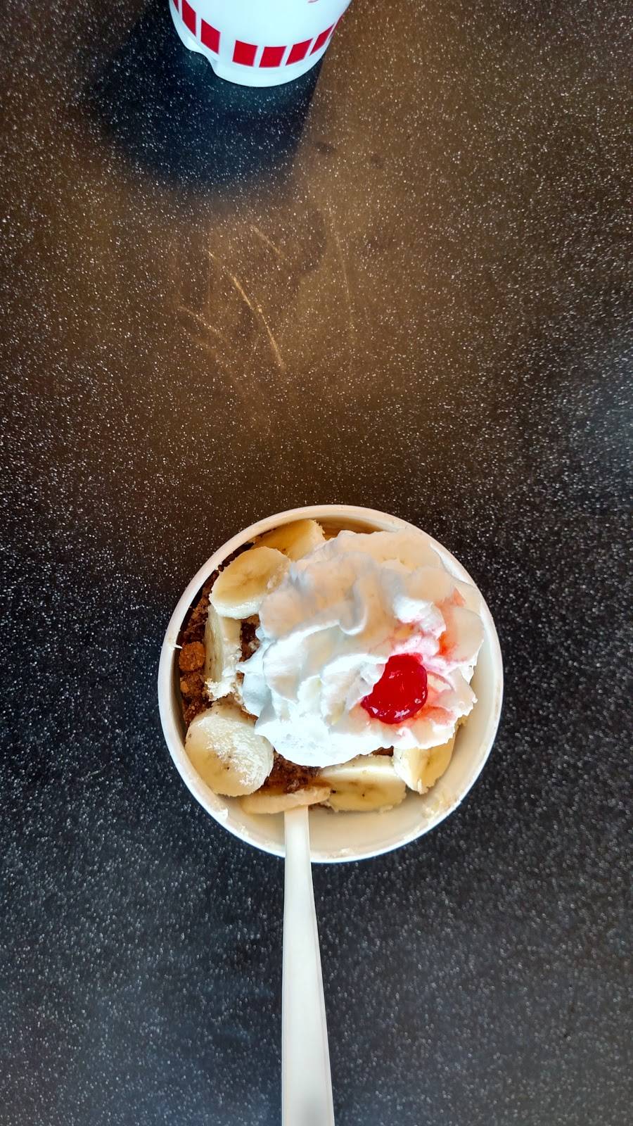 Freddys Frozen Custard & Steakburgers | restaurant | 1940 E Tipton St, Seymour, IN 47274, USA | 8123733397 OR +1 812-373-3397