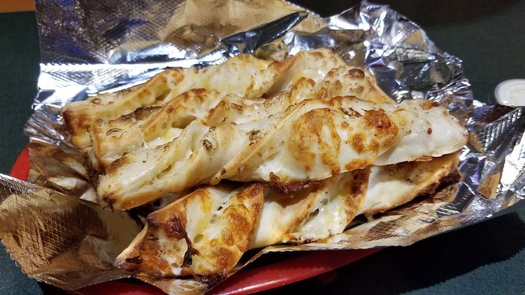 Round Table Pizza | meal delivery | 2408 W Victory Blvd, Burbank, CA 91506, USA | 8188457613 OR +1 818-845-7613