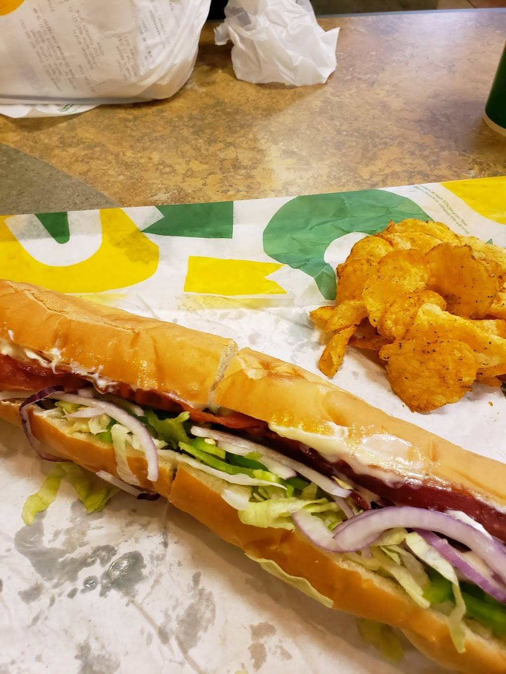Subway | restaurant | 125 N Ludlow St, Dayton, OH 45402, USA | 9374430761 OR +1 937-443-0761
