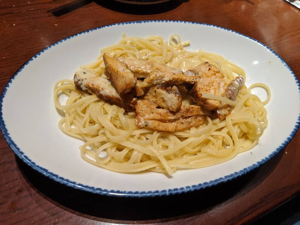 Red Lobster | restaurant | 3838 Westown Pkwy, West Des Moines, IA 50266, USA | 5152262150 OR +1 515-226-2150