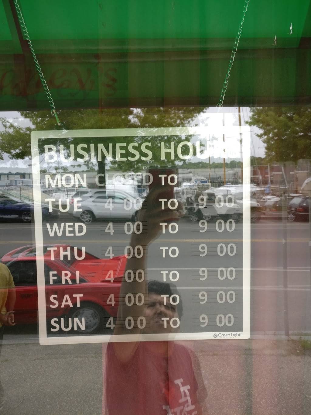 Delaneys Pizza | restaurant | 332 Main St, Gloucester, MA 01930, USA | 9782827878 OR +1 978-282-7878