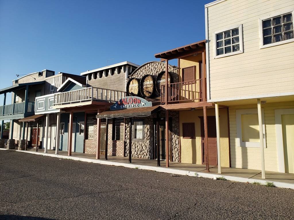 Cattletown Steakhouse & Saloon | restaurant | 3141 E Drexel Rd, Tucson, AZ 85706, USA | 5202951141 OR +1 520-295-1141