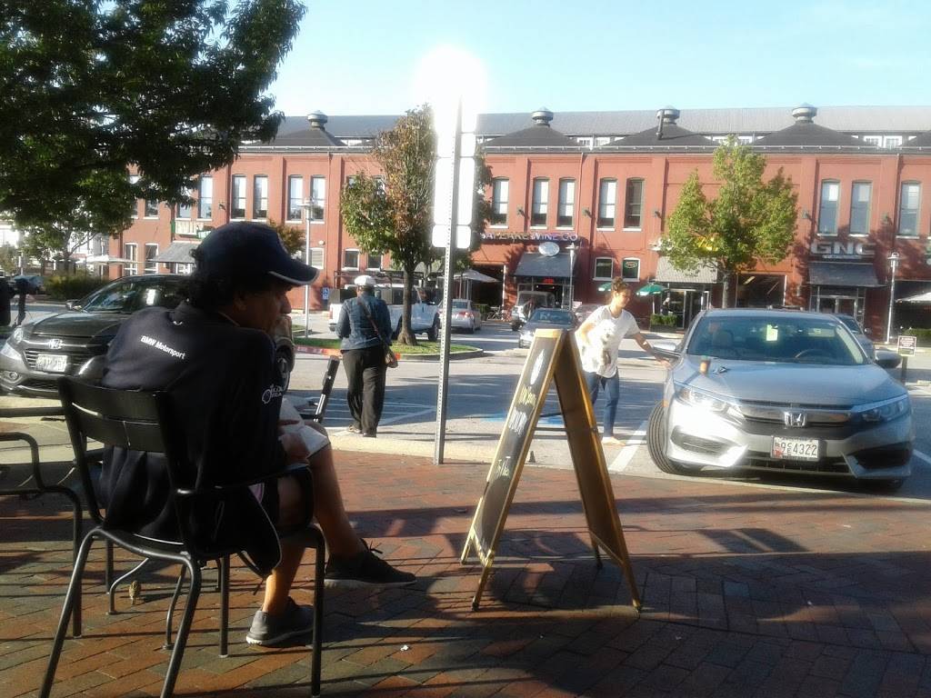 Starbucks | cafe | 2500 Boston St Suite 1, Baltimore, MD 21224, USA | 4105340563 OR +1 410-534-0563