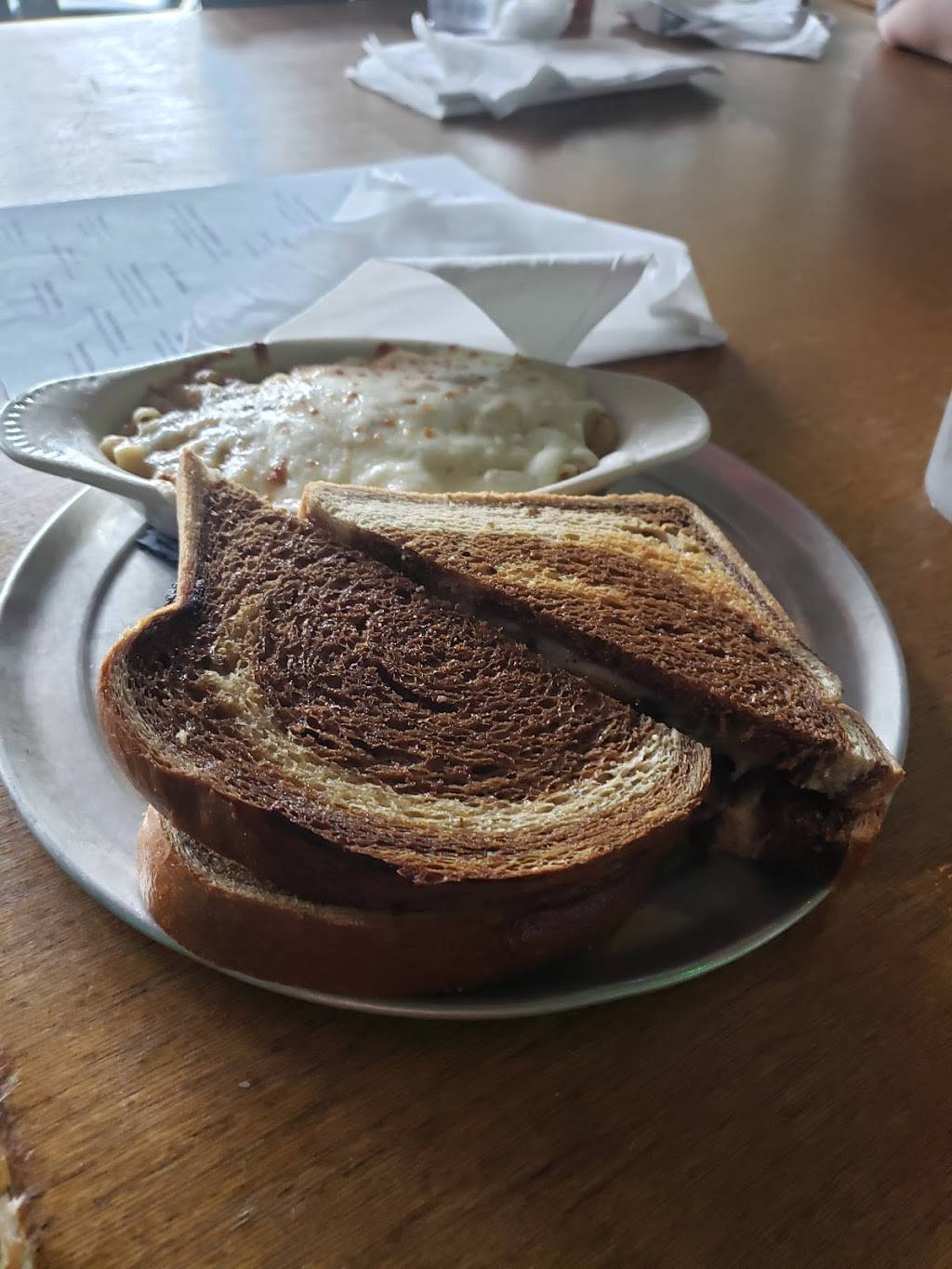 Thinking Man Tavern | restaurant | 537 W Howard Ave, Decatur, GA 30030, USA | 4043701717 OR +1 404-370-1717