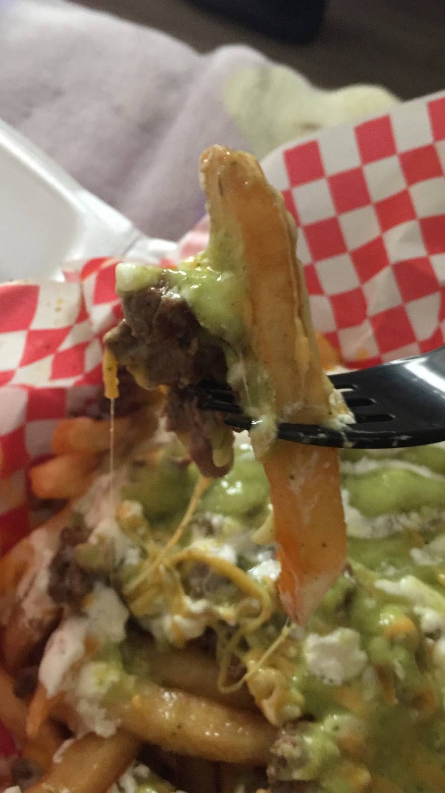 Lucky Guys Burgers | restaurant | 401 S Main St, Santa Ana, CA 92701, USA | 7145431939 OR +1 714-543-1939