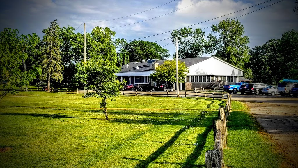 Columbus Country Club | restaurant | 301 Ingalsbe St, Columbus, WI 53925, USA | 9206235880 OR +1 920-623-5880