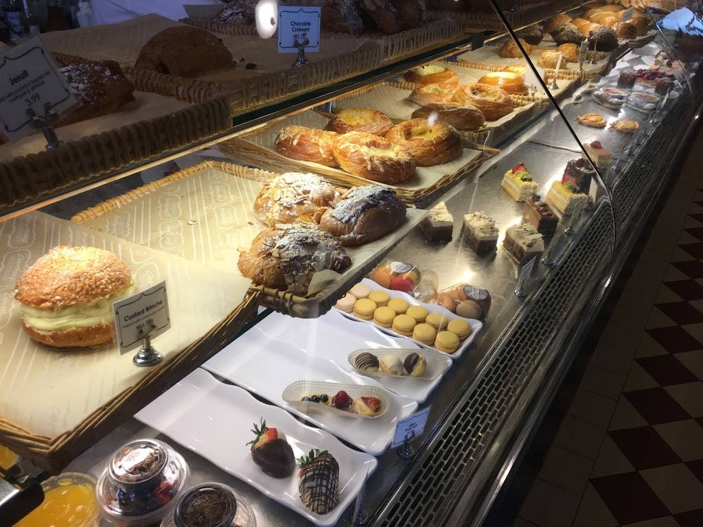 Champagne French Bakery Café South Coast Bridge | cafe | 3333 Bristol St #2505, Costa Mesa, CA 92626, USA | 7144270808 OR +1 714-427-0808