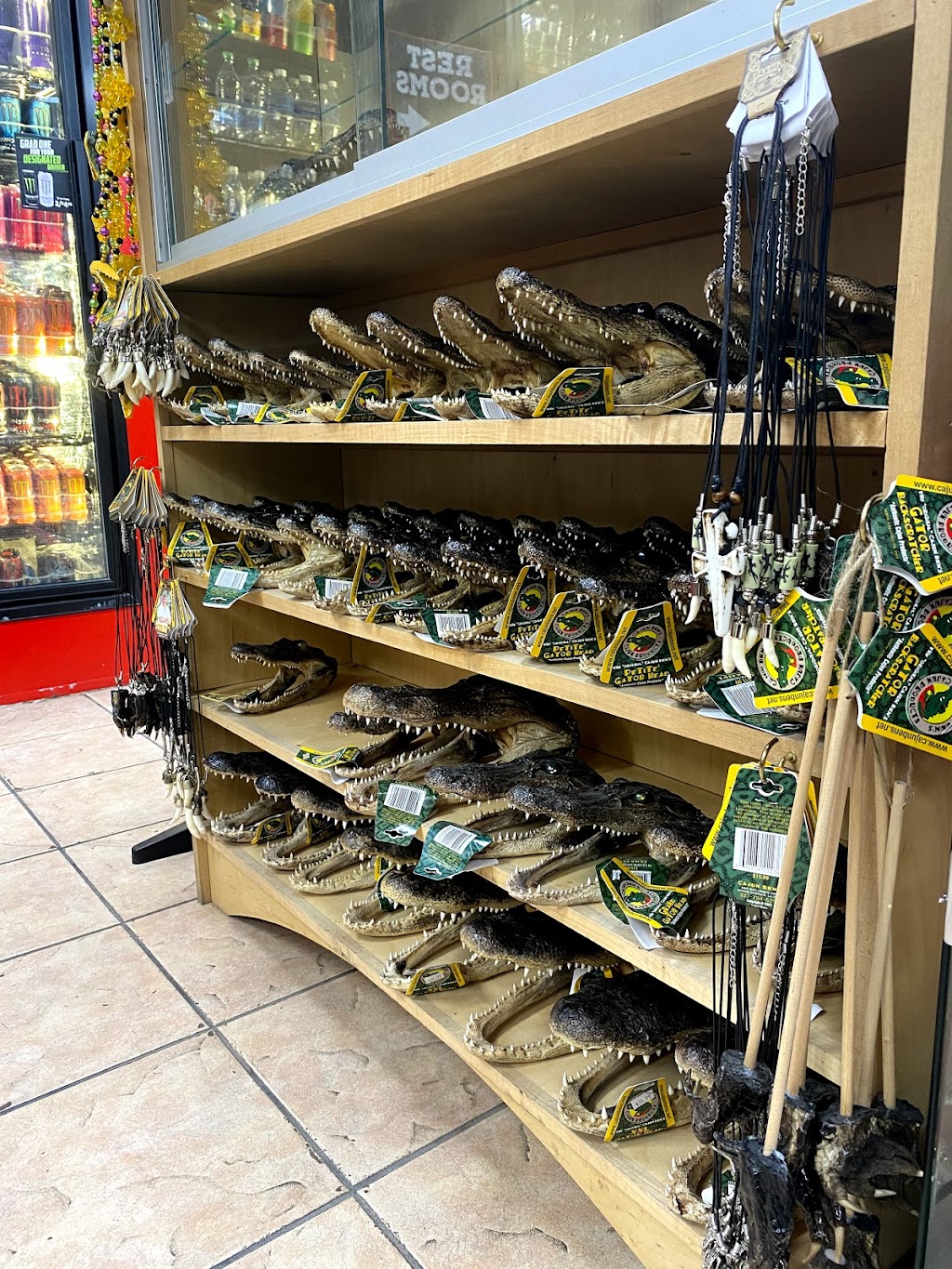 SMOKERS PARADISE/BORDERTOWN TRAVEL PLAZA | restaurant | 2470 Toomey Rd, Vinton, LA 70668, USA | 3373135085 OR +1 337-313-5085