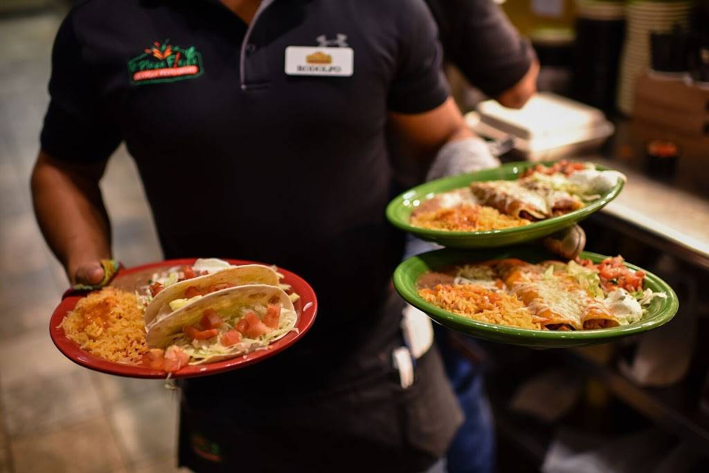 La Plaza F!esta | restaurant | 15 W Main St, Madelia, MN 56062, USA | 5076428624 OR +1 507-642-8624