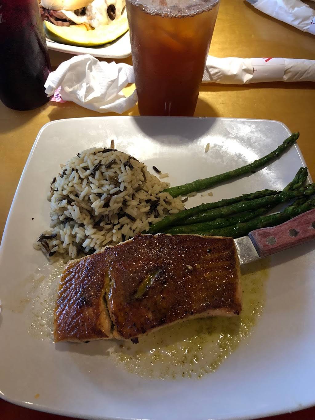 Woodys Diner | restaurant | 24321 Avenida De La Carlota, Laguna Hills, CA 92653, USA | 9494586500 OR +1 949-458-6500