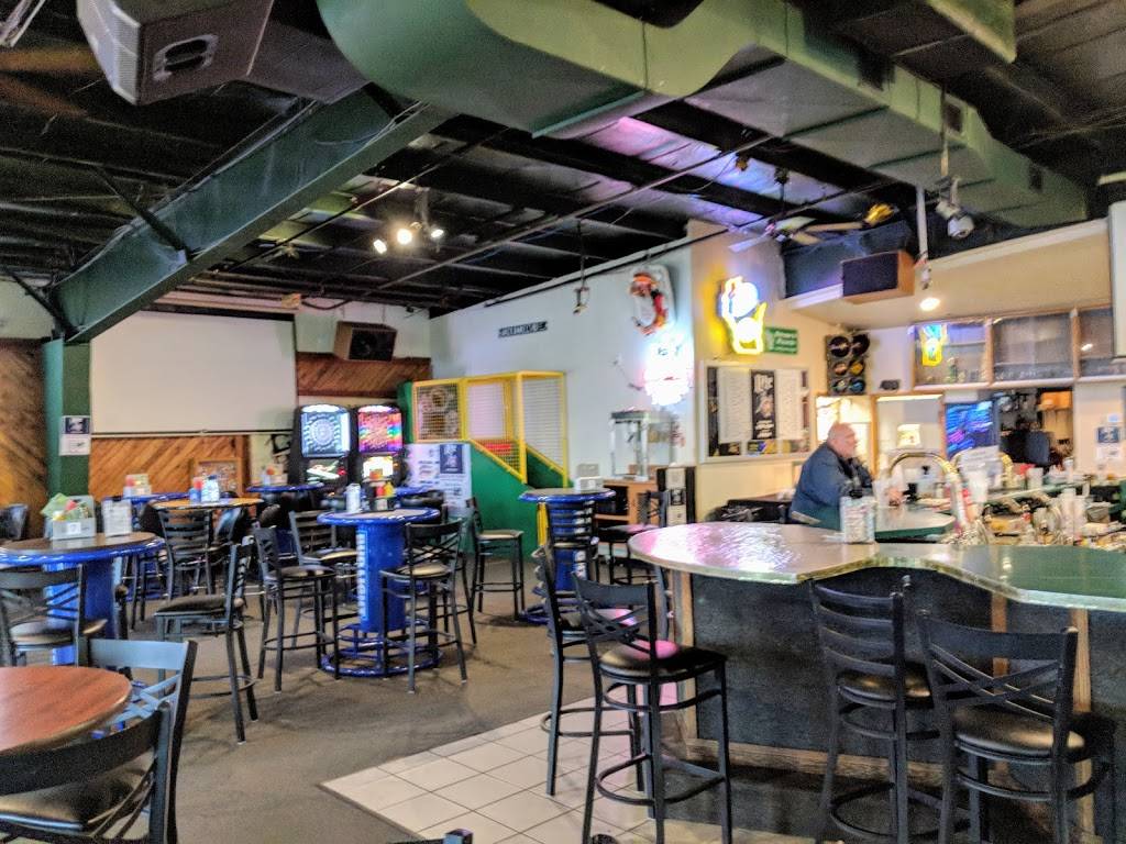 Stadium View Bar, Grill & Banquet | restaurant | 1963 Holmgren Way, Green Bay, WI 54304, USA | 9204981989 OR +1 920-498-1989