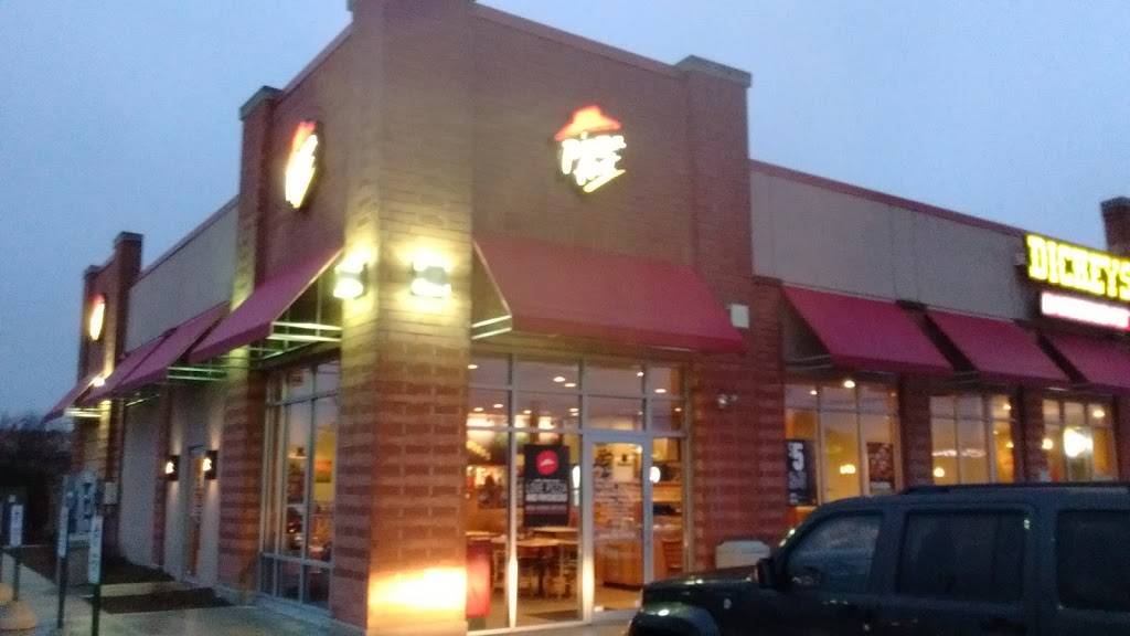 Pizza Hut | restaurant | 7300 118th Ave Suite D, Kenosha, WI 53142, USA | 2628578600 OR +1 262-857-8600
