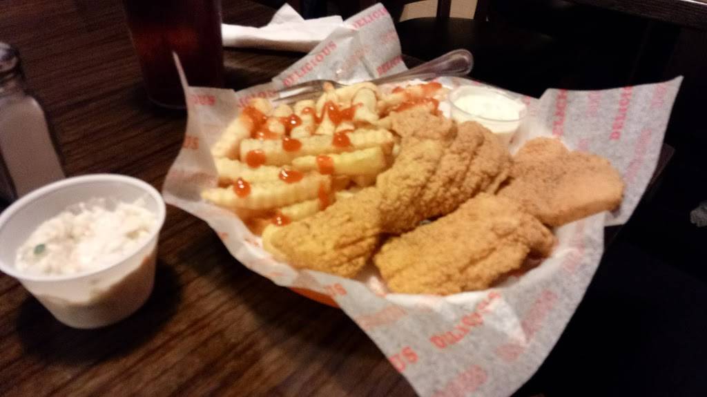 Pineapple Sams | restaurant | 18801-18999 SE 13th Ln, Silver Springs, FL 34488, USA | 3522894851 OR +1 352-289-4851