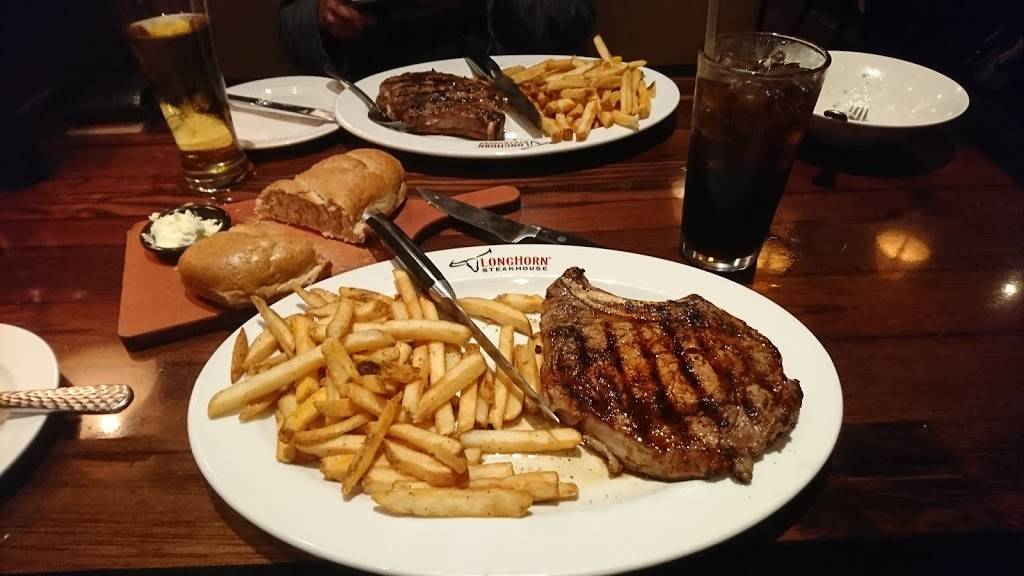 LongHorn Steakhouse | meal takeaway | 91 RHL Blvd, Charleston, WV 25309, USA | 3047444112 OR +1 304-744-4112