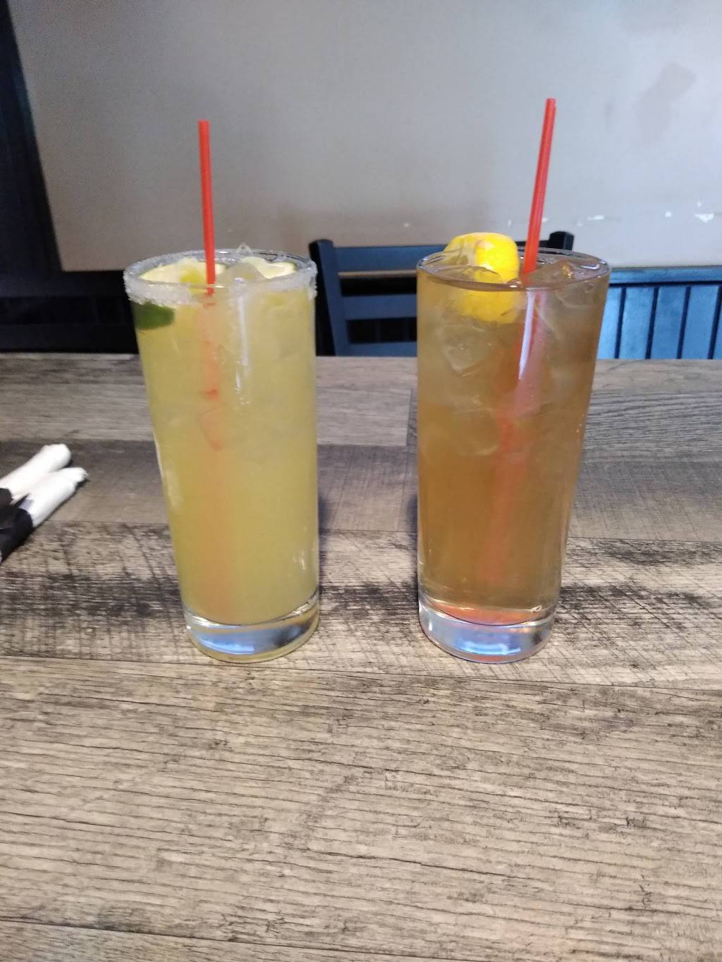 Gridiron Sports Bar | restaurant | 2416 Grand Army of the Republic Hwy, Swansea, MA 02777, USA | 5083796168 OR +1 508-379-6168