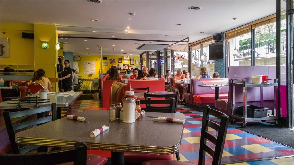 Zoes | restaurant | 1105 Massachusetts Ave, Cambridge, MA 02138, USA | 6174950055 OR +1 617-495-0055