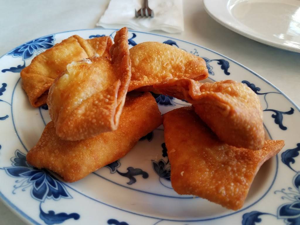 Yus Bistro | restaurant | 658 IL-59, Naperville, IL 60540, USA | 6308486998 OR +1 630-848-6998