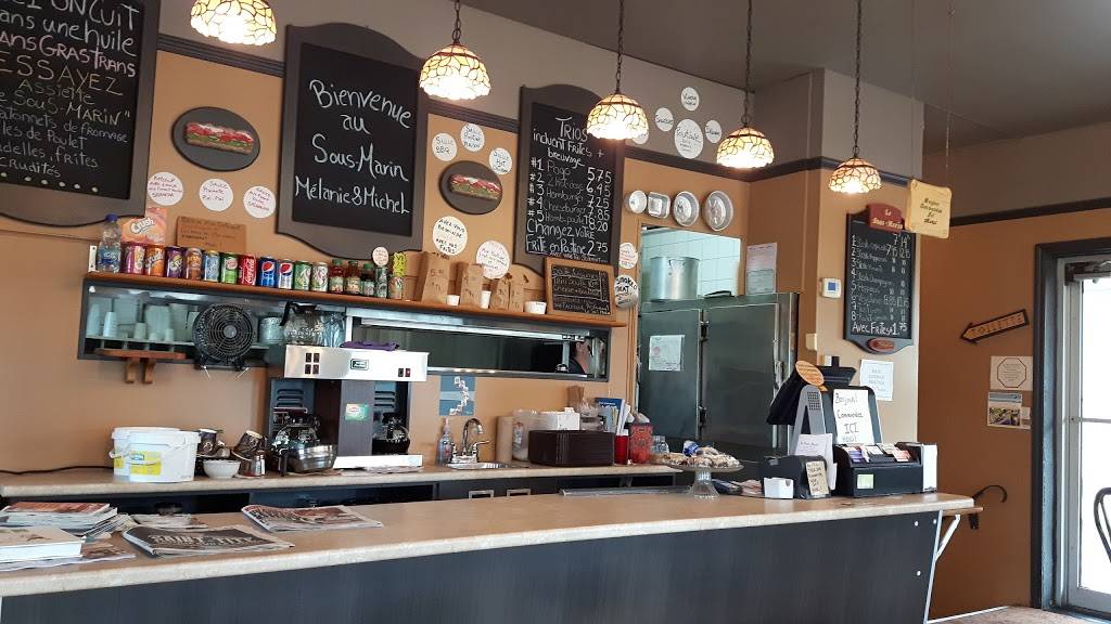 Le Sous-Marin | restaurant | 204 Rue Jacques-Cartier S, Saint-Jean-sur-Richelieu, QC J3B 4J2, Canada | 4503467496 OR +1 450-346-7496