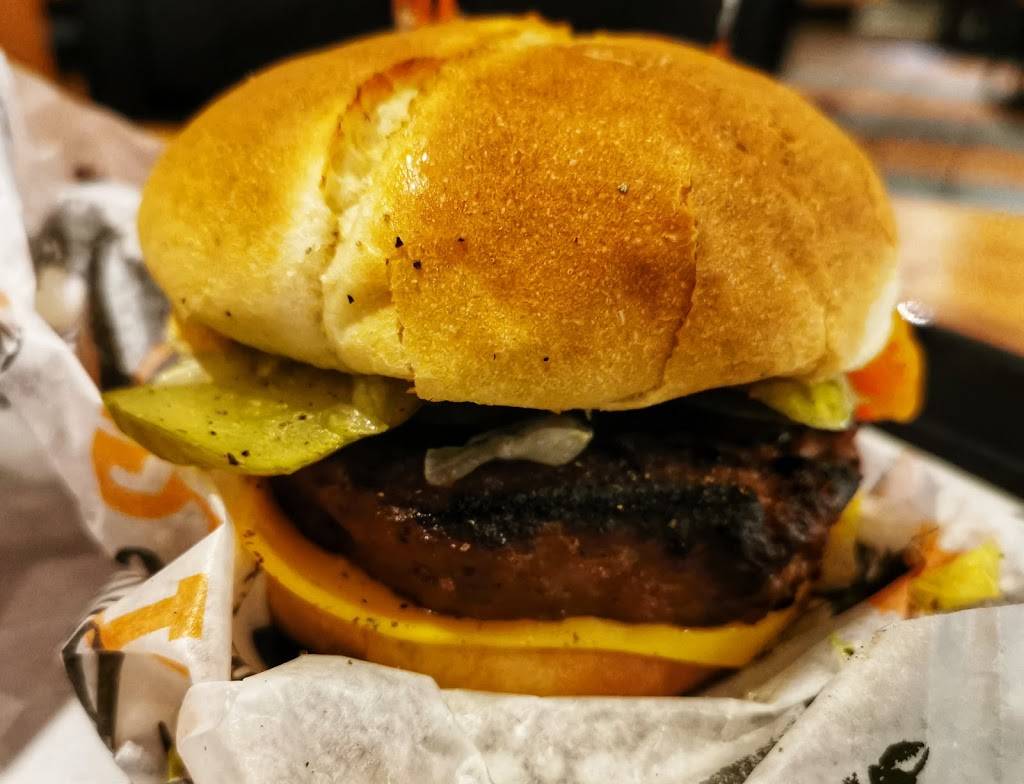 Harveys | restaurant | 12 Gordon St, Guelph, ON N1H 4G7, Canada | 5198211100 OR +1 519-821-1100