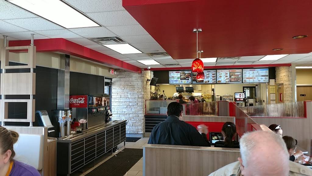 Burger King | restaurant | 56 Expressway Dr, Manchester, TN 37355, USA | 9317285768 OR +1 931-728-5768