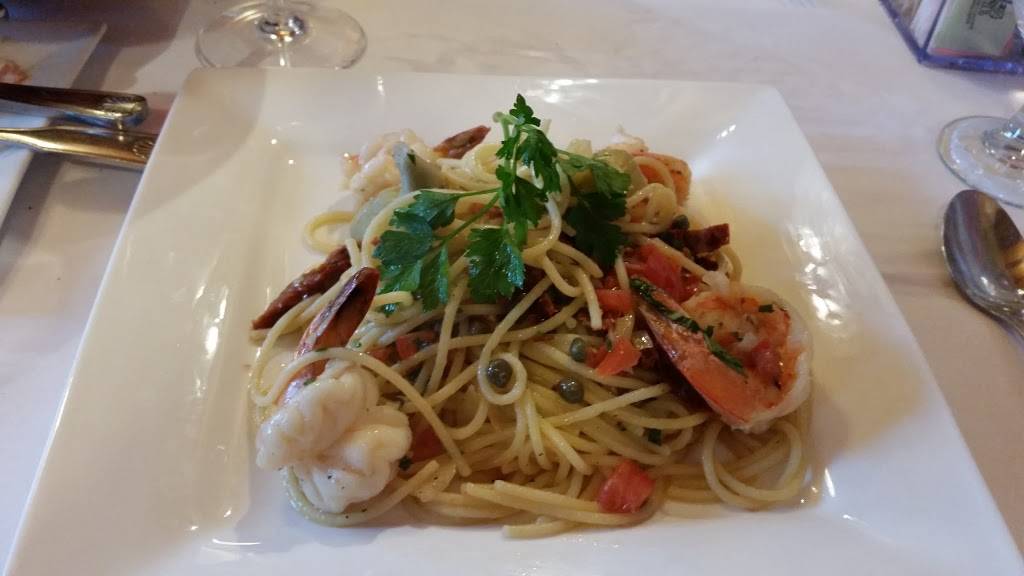 Riviera | restaurant | 75 Montgomery Dr, Santa Rosa, CA 95404, USA | 7075792682 OR +1 707-579-2682