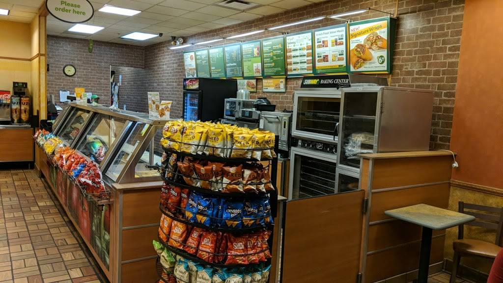 Subway Restaurants | restaurant | 5632 Georgetown Rd, Indianapolis, IN 46254, USA | 3172977359 OR +1 317-297-7359