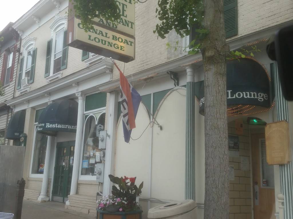 Canal Boat Lounge | restaurant | 119 Canal St S, Canal Fulton, OH 44614, USA | 3308549902 OR +1 330-854-9902