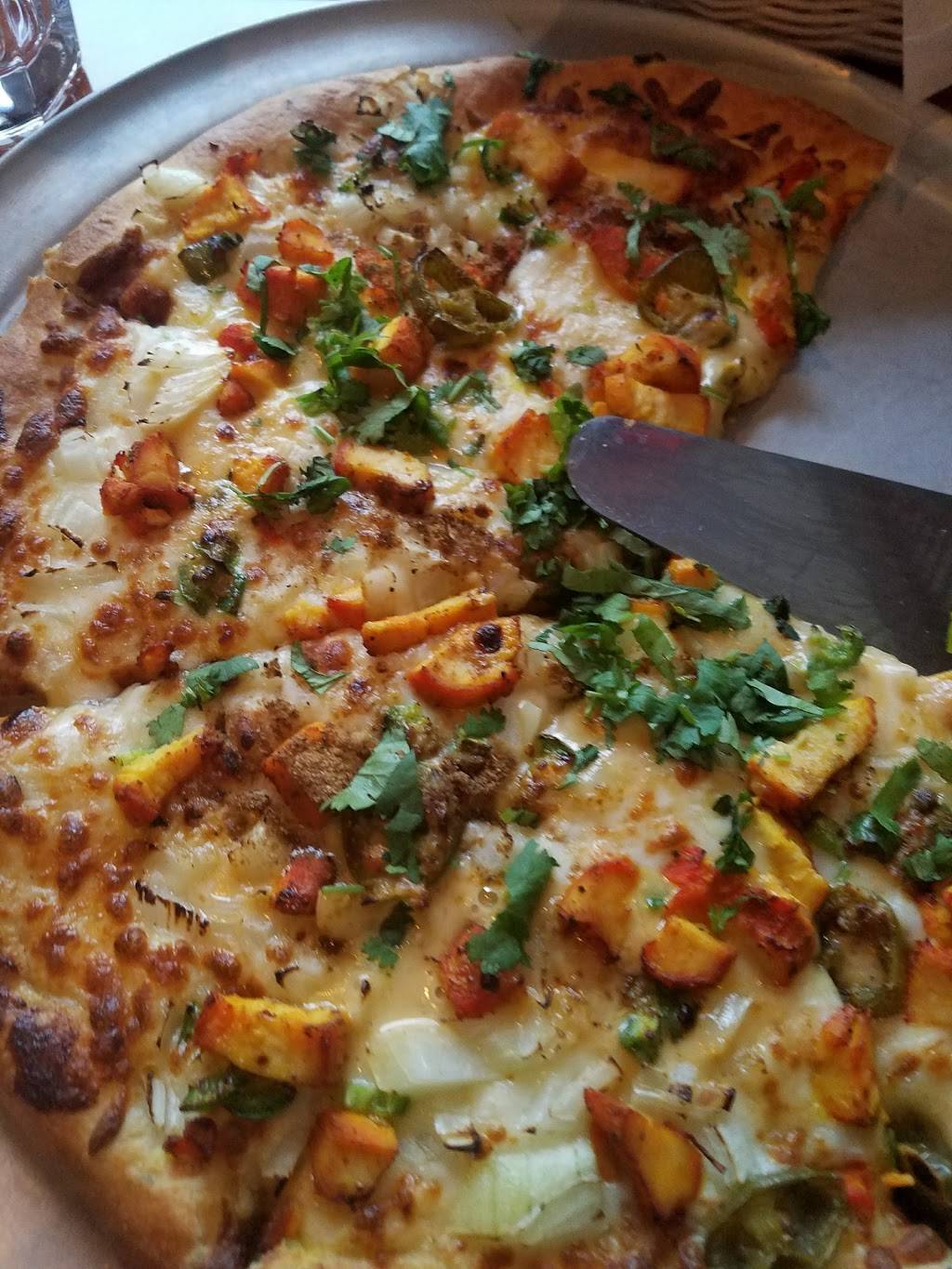 Curry & Crust Indian Cuisine Desi Pizza | restaurant | 4950 NE Belknap Ct, Hillsboro, OR 97124, USA | 5039926363 OR +1 503-992-6363