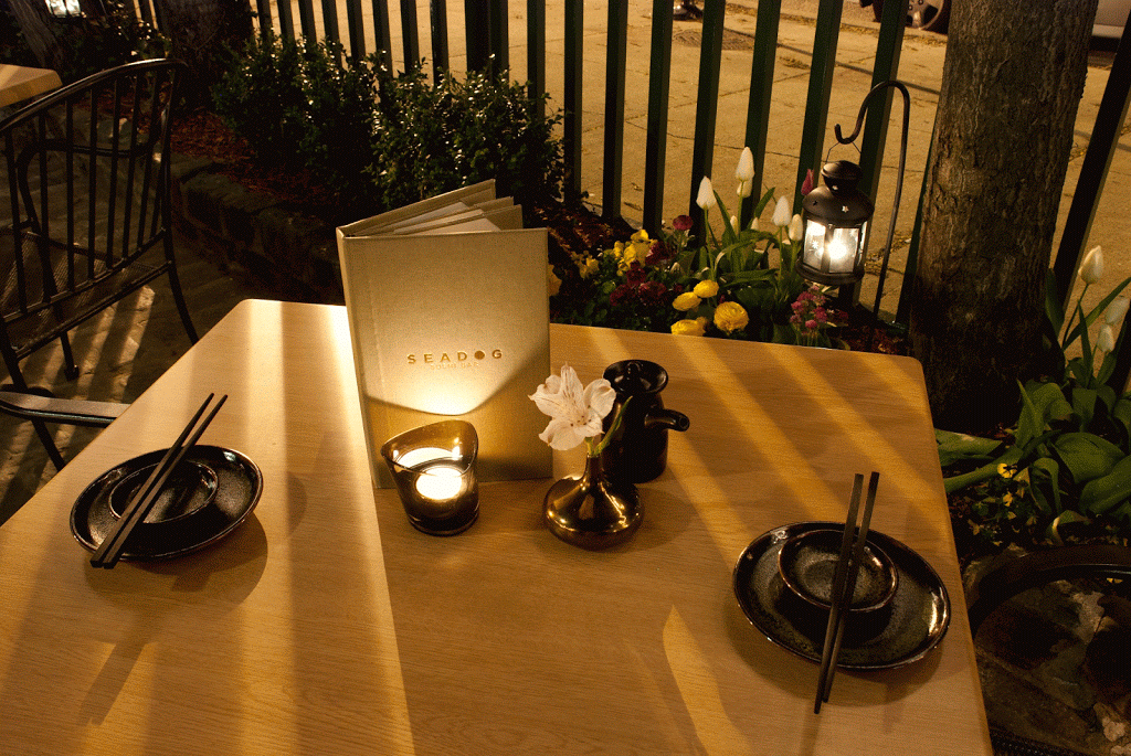 Seadog Sushi Bar | restaurant | 3344, 1500 W Division St, Chicago, IL 60642, USA | 7732358100 OR +1 773-235-8100