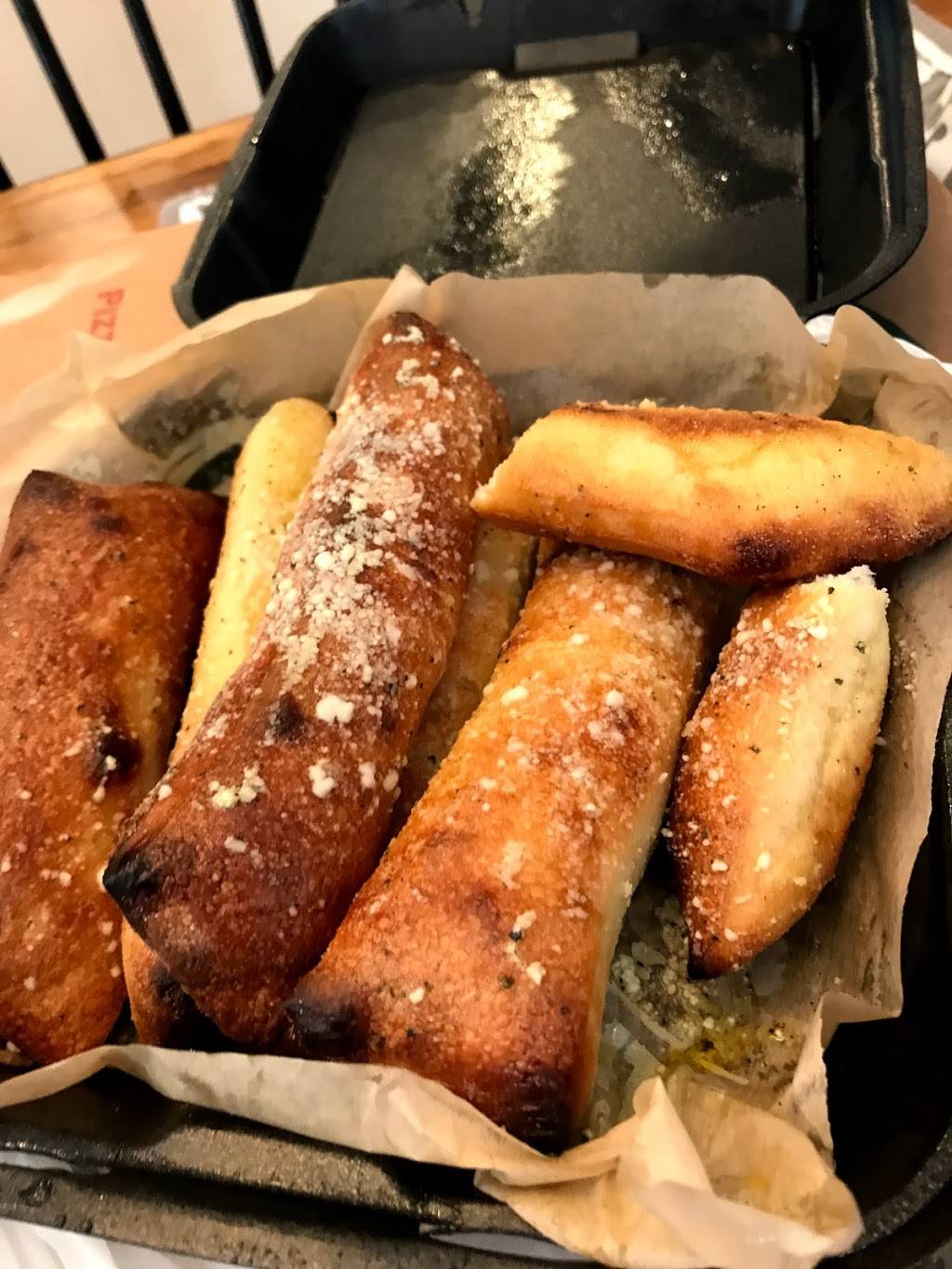 Flippers Pizzeria | meal delivery | 6526 Old Brick Road #100, Windermere, FL 34786, USA | 4078771717 OR +1 407-877-1717