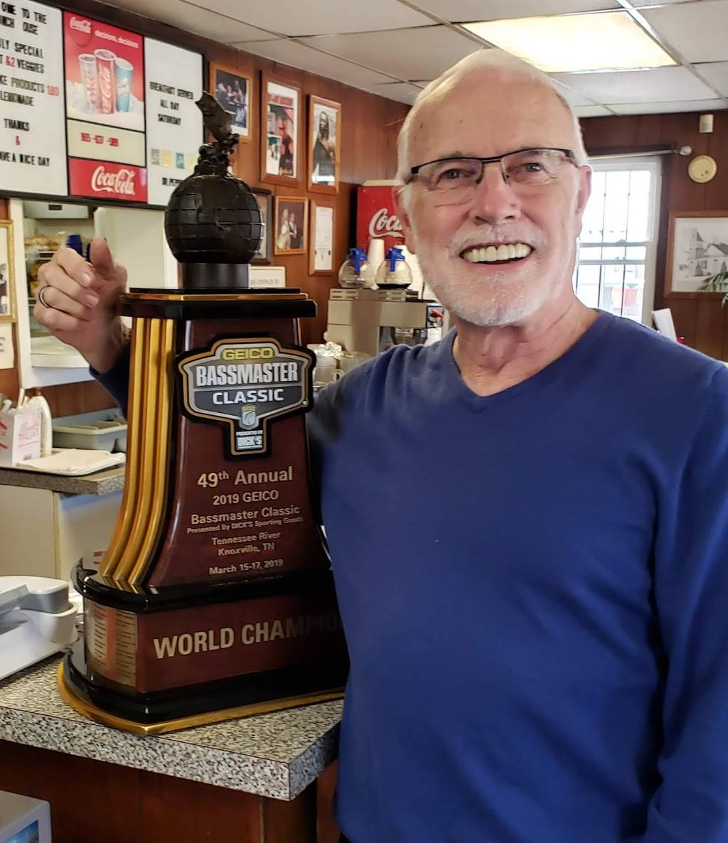 Lunch House | restaurant | 3816 Holston Dr, Knoxville, TN 37914, USA | 8656375188 OR +1 865-637-5188