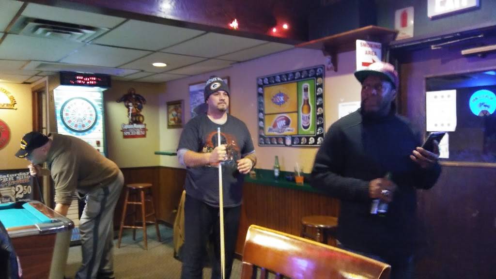 Batzlers Trackside Inn | restaurant | 8762 N Granville Rd, Milwaukee, WI 53224, USA | 4143545550 OR +1 414-354-5550