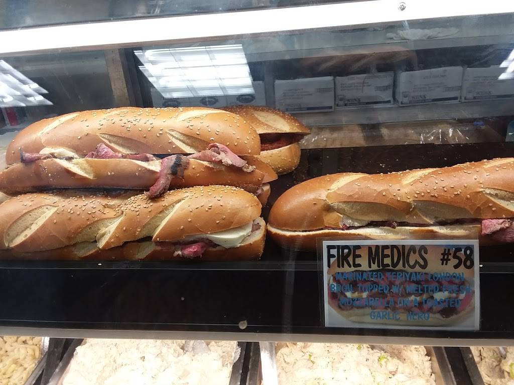 Harbor Delicatessen | meal takeaway | 304 Main St, Port Washington, NY 11050, USA | 5168839597 OR +1 516-883-9597