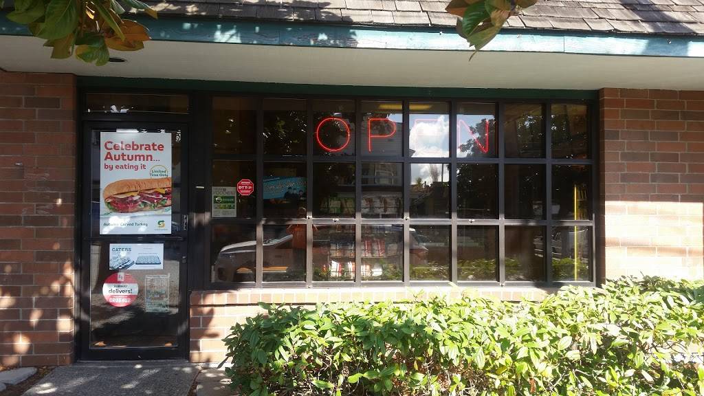 Subway | meal takeaway | 3320 W McGraw St, Seattle, WA 98199, USA | 2062856907 OR +1 206-285-6907