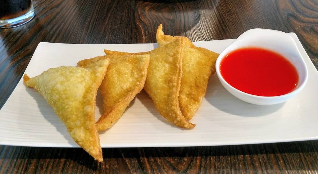 Blue & Fly Asian Kitchen | restaurant | 721 S 72nd St suite 111, Omaha, NE 68114, USA | 4025046545 OR +1 402-504-6545