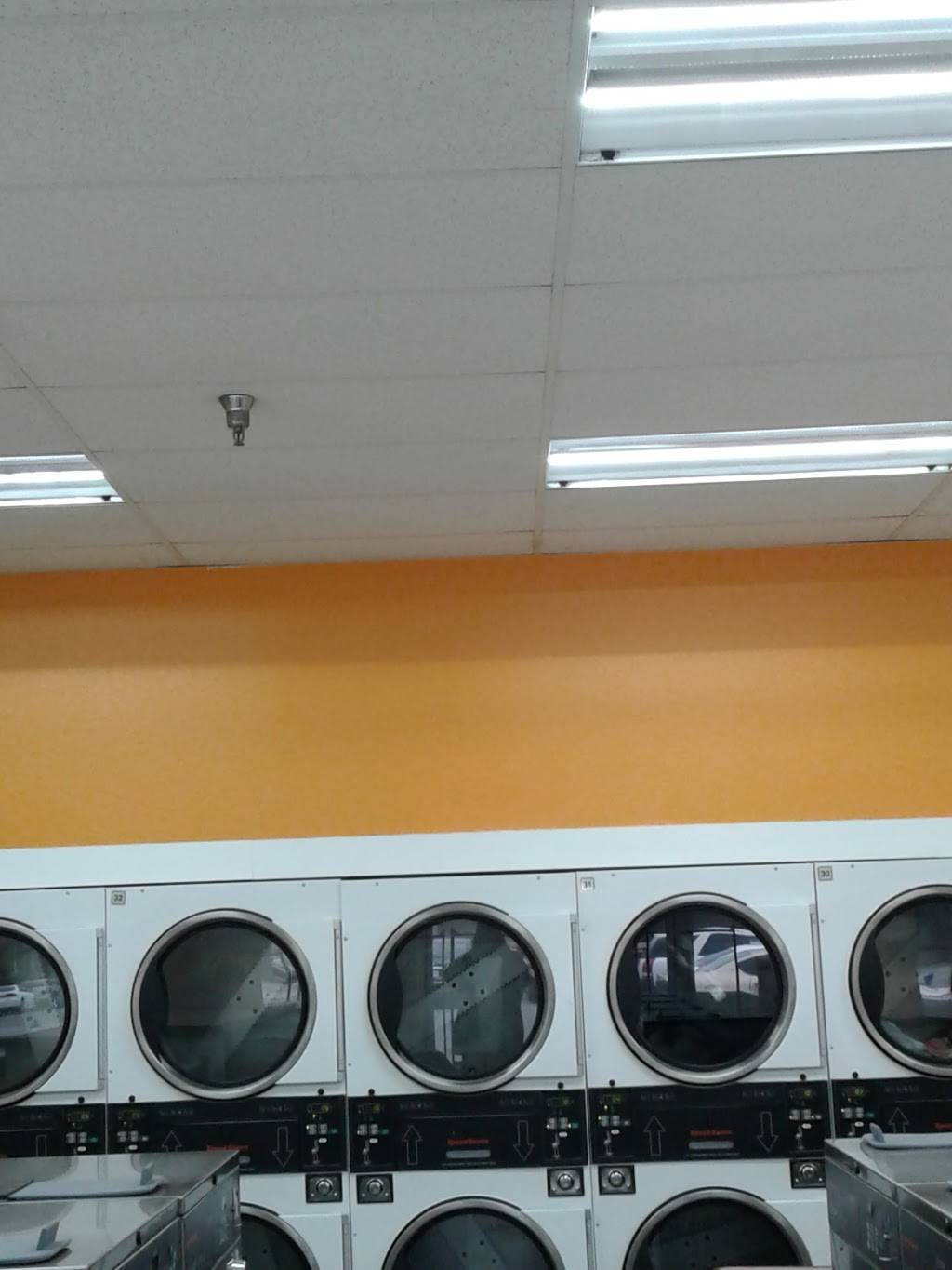 Bingo Grocery | restaurant | 2143 E Belmont Ave, Fresno, CA 93701, USA | 5594980857 OR +1 559-498-0857