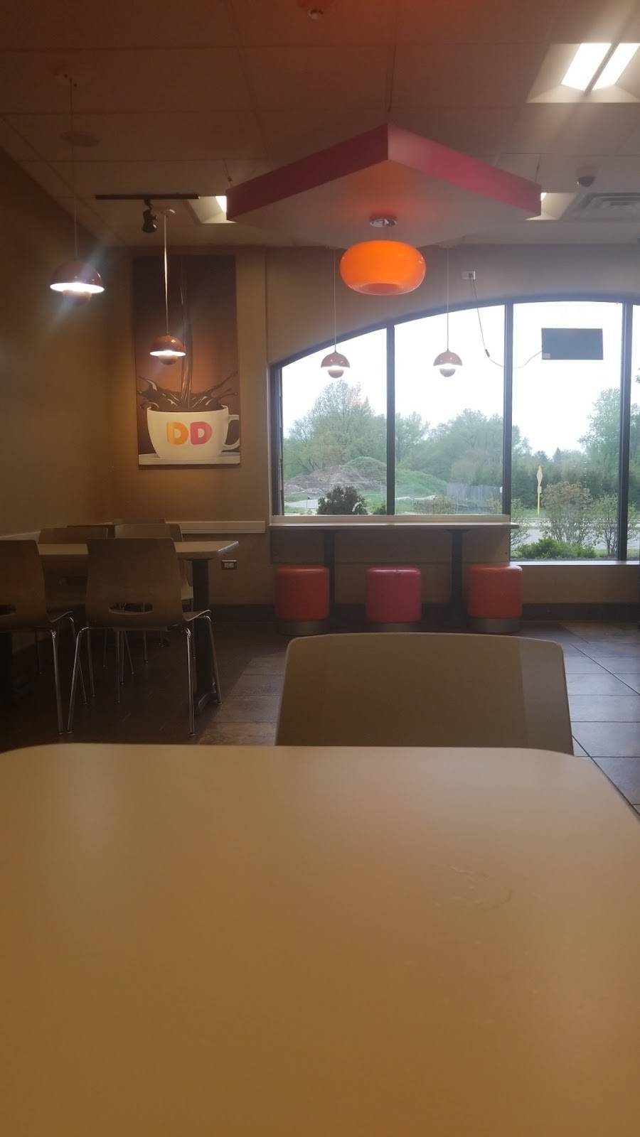 Dunkin | cafe | 1090 Roosevelt Rd, Glen Ellyn, IL 60137, USA | 6304950962 OR +1 630-495-0962