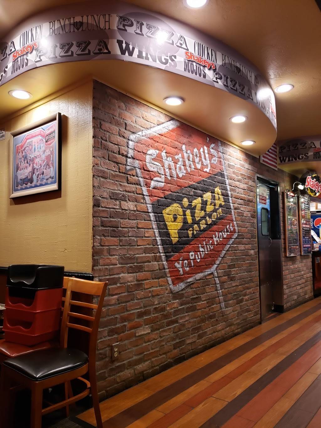 Shakeys Pizza Parlor | restaurant | 315 W Whittier Blvd, La Habra, CA 90631, USA | 5626942282 OR +1 562-694-2282