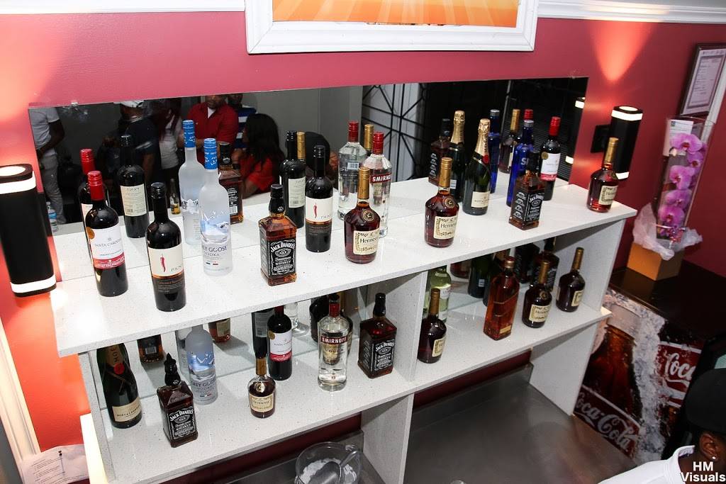 Lagos Lounge | restaurant | 1270 Finch Ave W Unit 15, North York, ON M3J 3J7, Canada | 4166617111 OR +1 416-661-7111