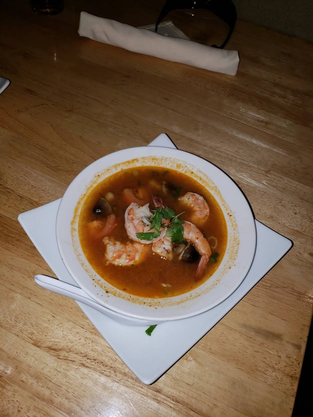 Le Basil | restaurant | 72695 CA-111 A10, Palm Desert, CA 92260, USA | 7607731112 OR +1 760-773-1112