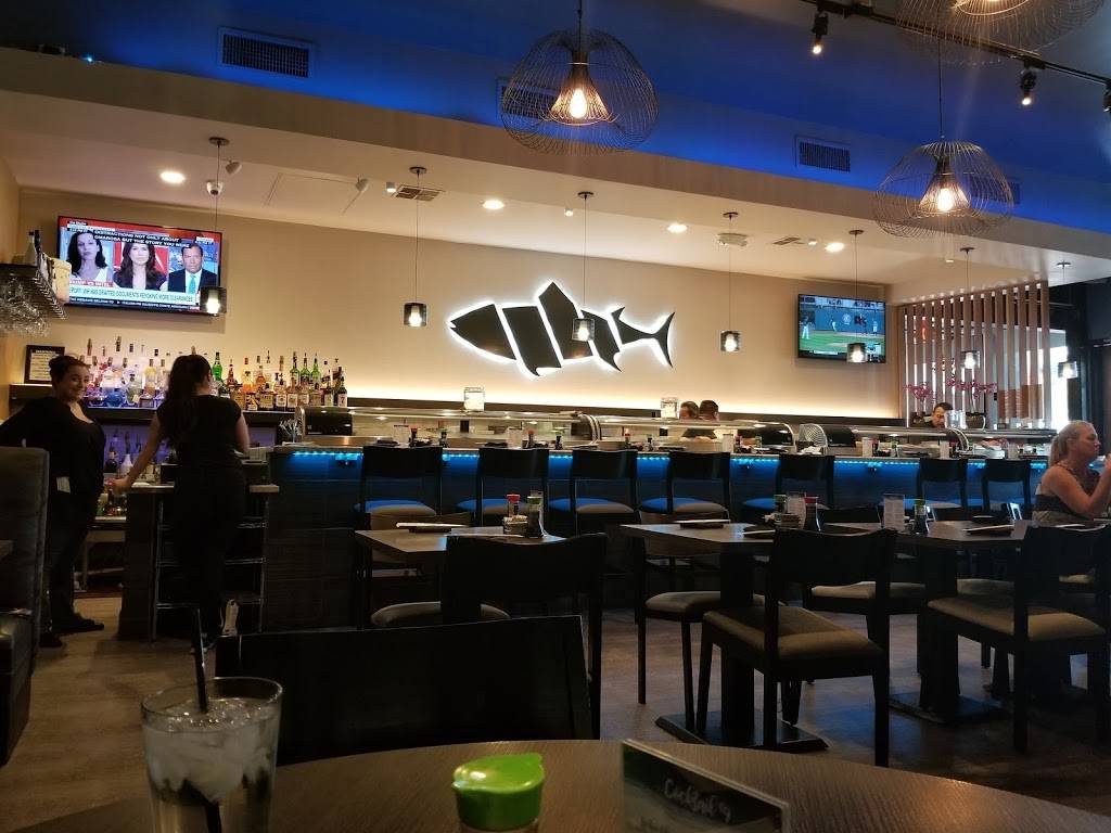 Sushiholic | restaurant | 3957 E Camelback Rd, Phoenix, AZ 85018, USA | 6029562354 OR +1 602-956-2354