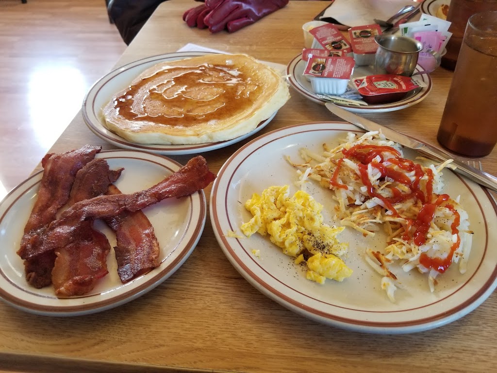 Ponderosa Restaurant | restaurant | 715 Railroad Ave, Dolores, CO 81323, USA | 9708827910 OR +1 970-882-7910