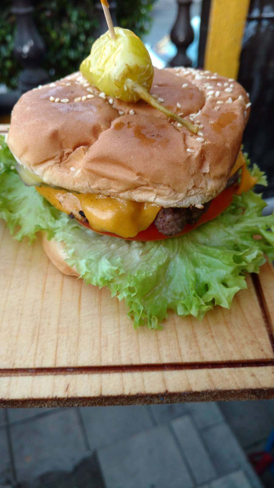 Mother burgers | restaurant | Calle D 136, Roberto de la Madrid, 22435 Tijuana, B.C., Mexico | 016642923658 OR +52 664 292 3658